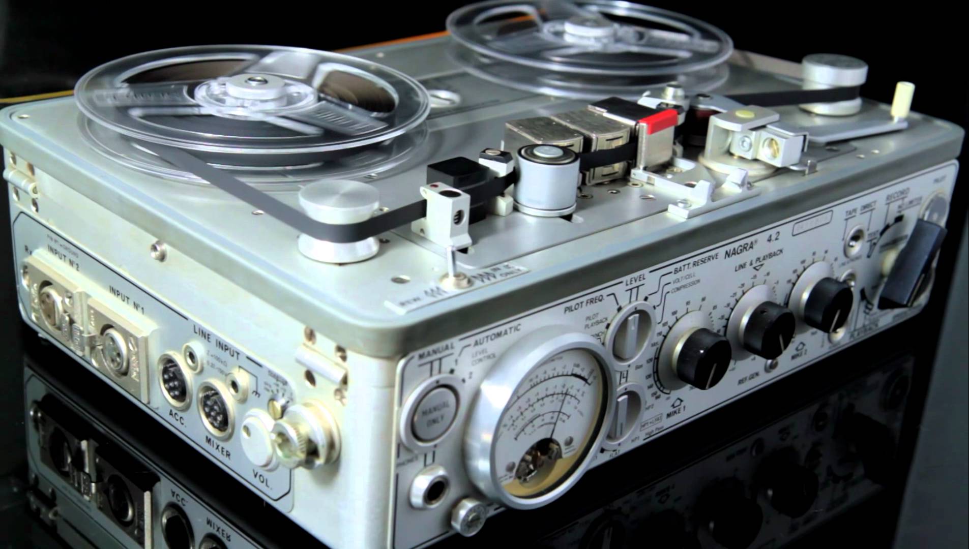 1905x1080, 164 Kb / nagra, магнитофон