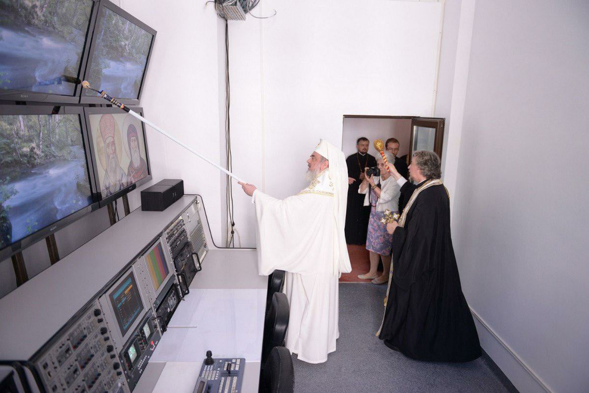 1199x800, 115 Kb / пгм, валик, освещение