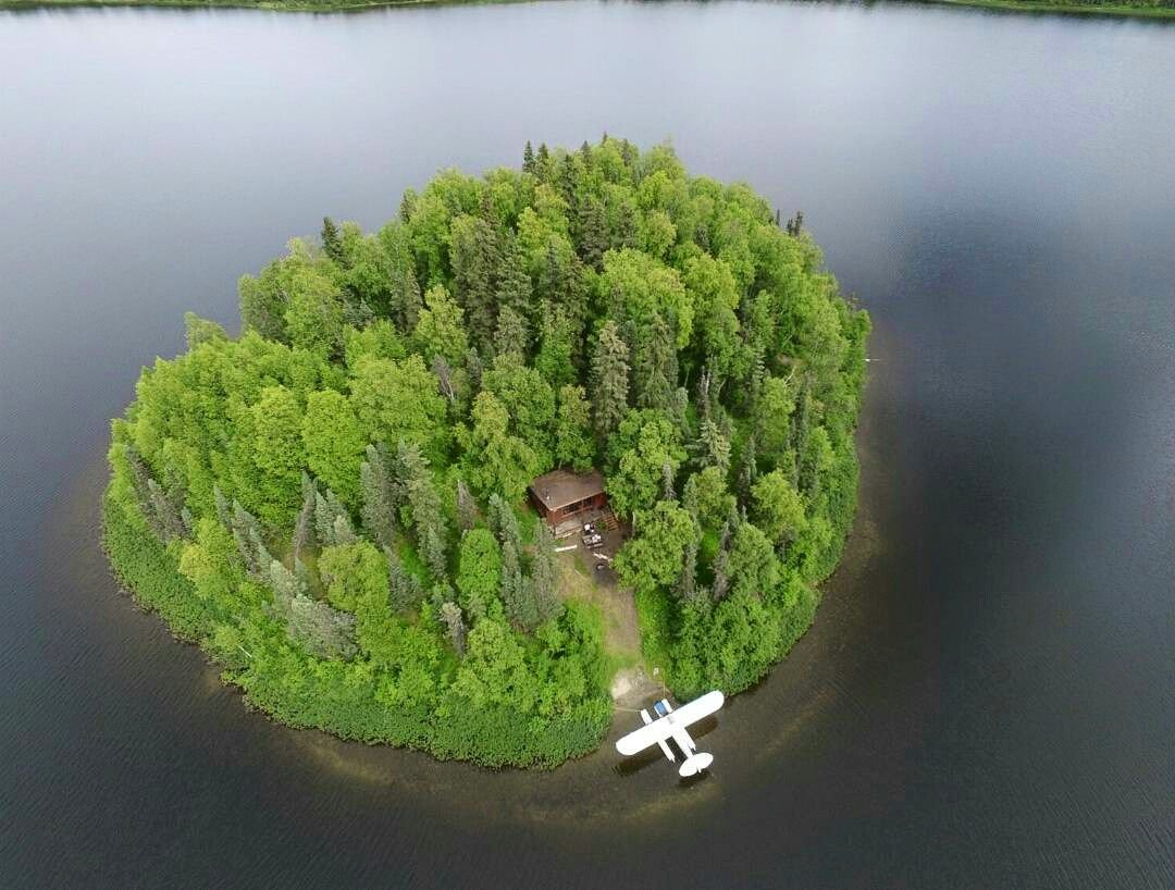 1080x818, 131 Kb / остров, дом, самолет