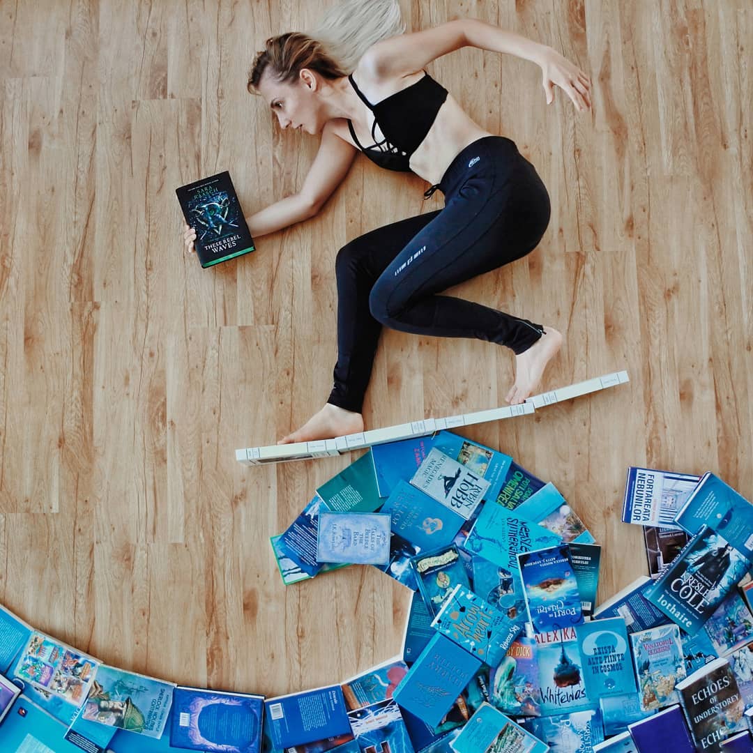 1080x1080, 146 Kb / Книги, серфинг
