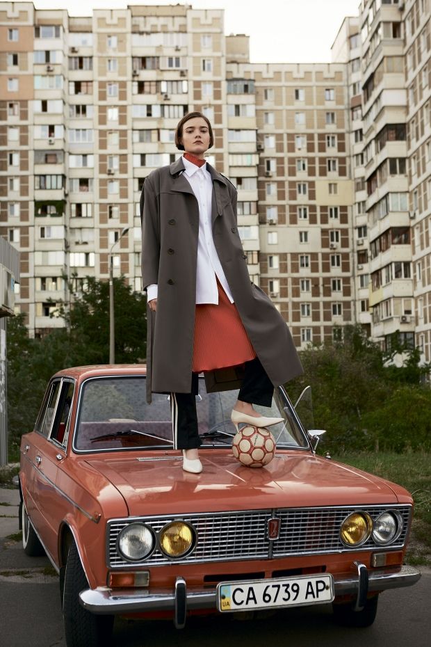 620x930, 125 Kb / жигули, мяч, пальто, многоэтажка