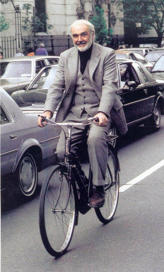 553x918, 130 Kb / велосипед, авто, шон Коннери, костюм