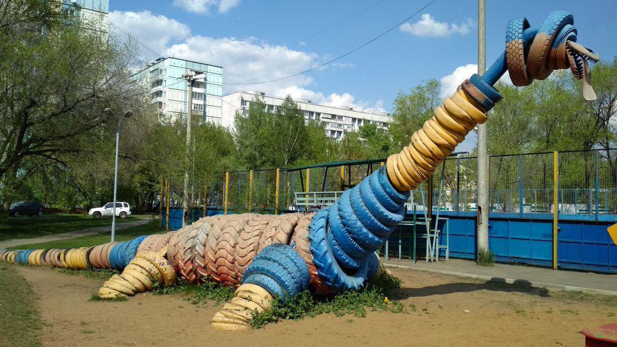1200x675, 235 Kb / динозавр, колеса, площадка, Мневники 10к3