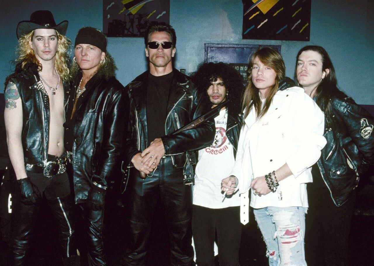 1280x910, 179 Kb / шляпа, арнольд шварценеггер, ганзен роузес, Guns N' Roses, дробовик, терминатор, куртка, очки