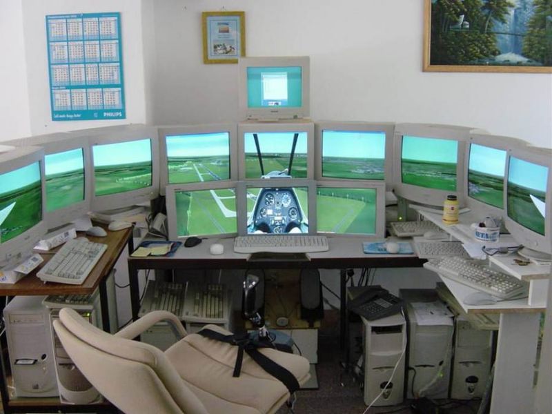 800x600, 68 Kb / мониторы, симулятор, авиа