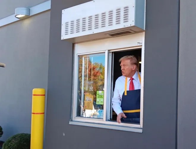 660x501, 40 Kb / окно, мужчина, галстук, спецодежда, дональд трамп