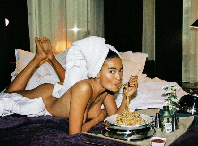 640x471, 101 Kb / kelly gail, кровать, полотенце, лапша