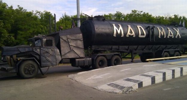 625x335, 40 Kb / безумный макс, грузовик