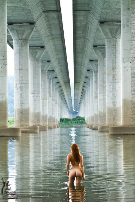 467x700, 139 Kb / мост, вода, попа