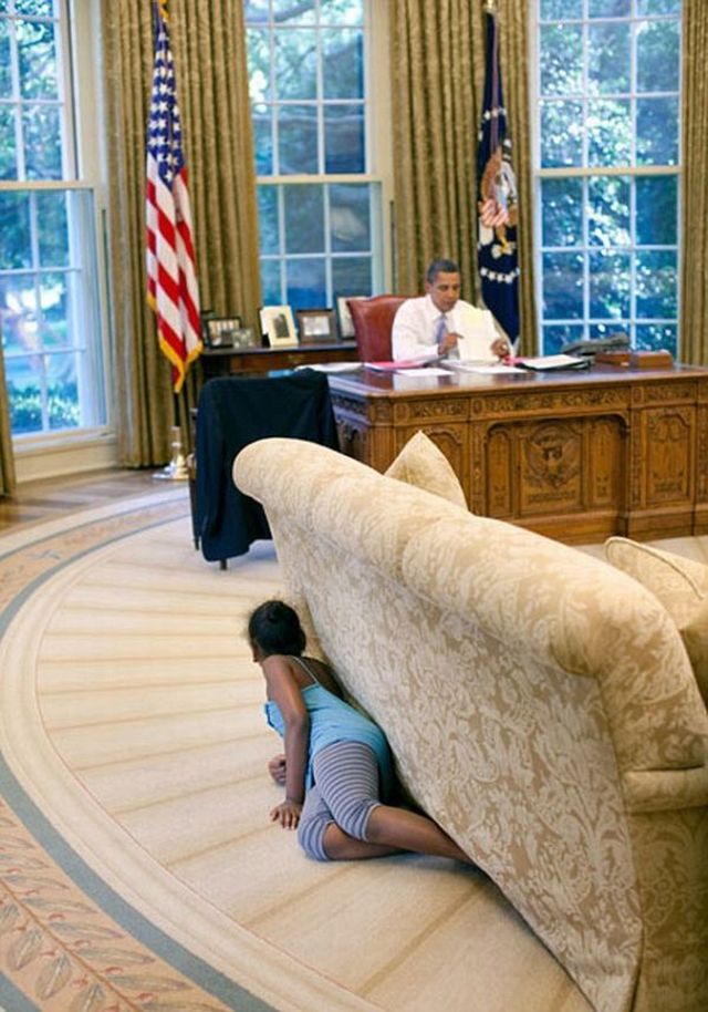 640x914, 99 Kb / Obama's Daughter Chicken Crap, Дерьмо Цыпленка Дочери Обамы