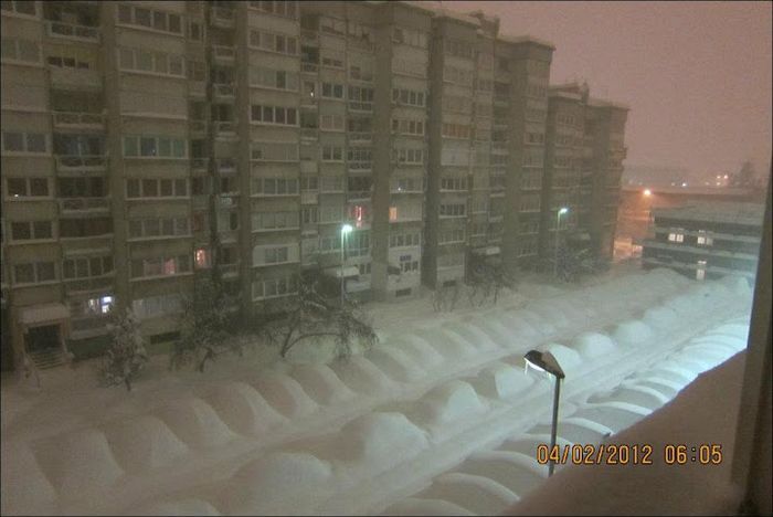 700x468, 46 Kb / зима, снег, поиск авто, сугробы