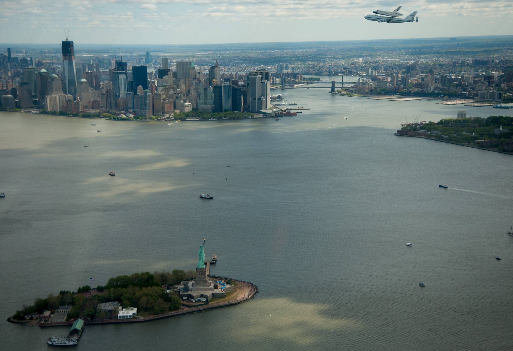 1680x1151, 273 Kb / шаттл, new york, полёт, музей