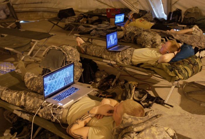 700x475, 71 Kb / мак, солдаты, швейцария
