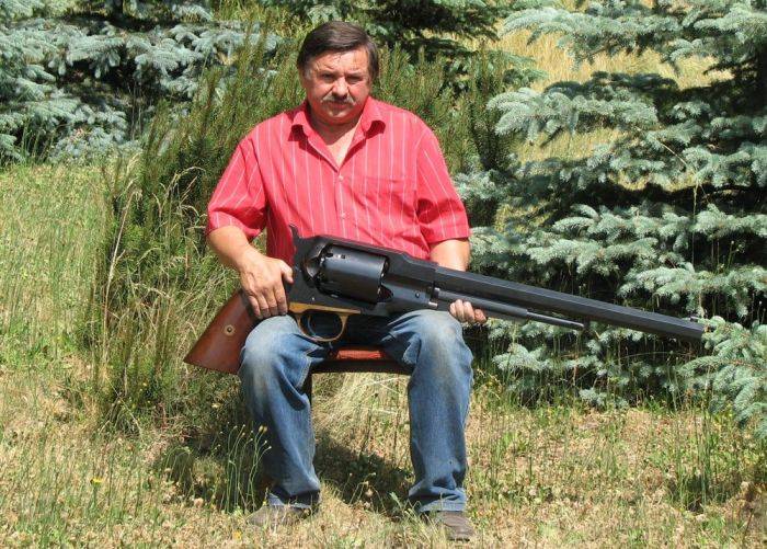 700x501, 103 Kb / револьвер, оружие, пушка