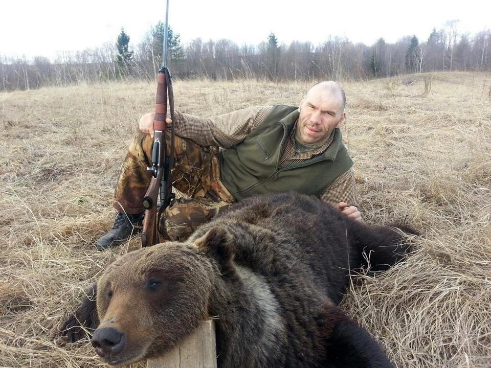 960x720, 162 Kb / валуев, охота, охотник, медведь, ружье