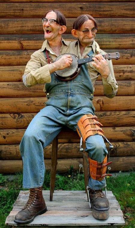 450x756, 71 Kb / кукла, Томас, Кюблер, Thomas, Kuebler, банджо, стул, бревна
