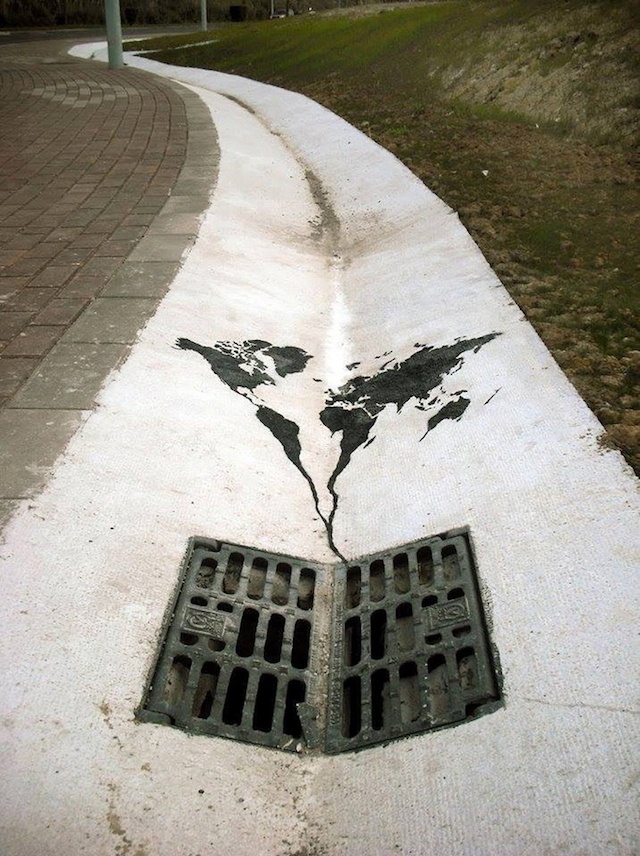 640x856, 235 Kb / стритарт, Pejac, слив, водосток, мир, континенты