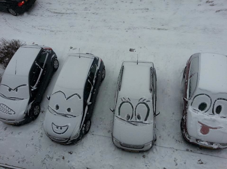 958x716, 114 Kb / Машины, снег, рожицы