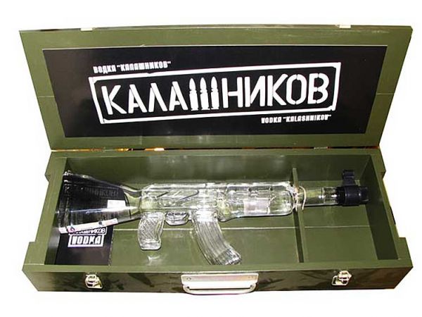 600x450, 44 Kb / калашников, водка, автомат, ящик, бутылка