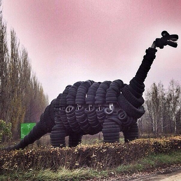 604x604, 107 Kb / динозавр, шины