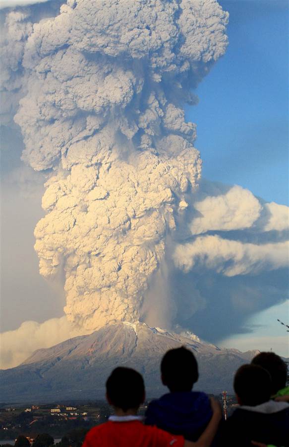 583x900, 59 Kb / вулкан, кальбуко, calbuco, извержение, парни, чили
