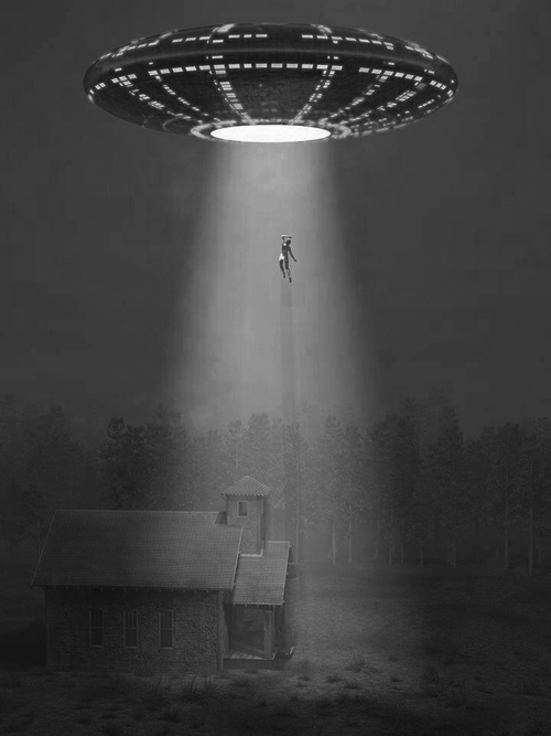 500x667, 119 Kb / нло, похищение, свет, человек, ч/б