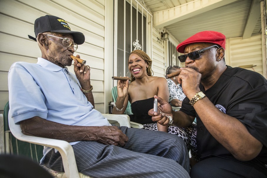 908x605, 136 Kb / Richard Overton,109 лет, ганджубас