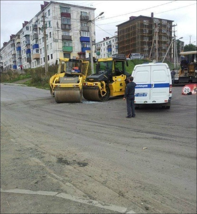 830x902, 157 Kb / дтп, каток, газель, полицейский, авария