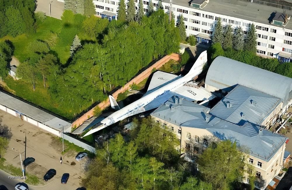 1000x651, 207 Kb / казань, самолет, дома, город