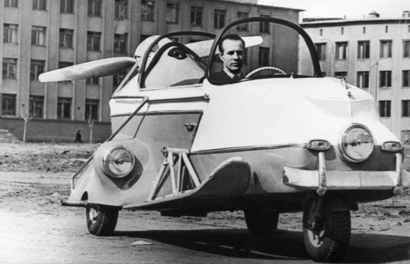 800x515, 86 Kb / Аэромобиль, лыжи, автомобиль, 1966, ч/б