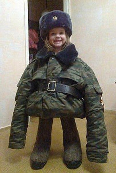 405x604, 37 Kb / девочка, бушлат, валенки, ушанка, ремень