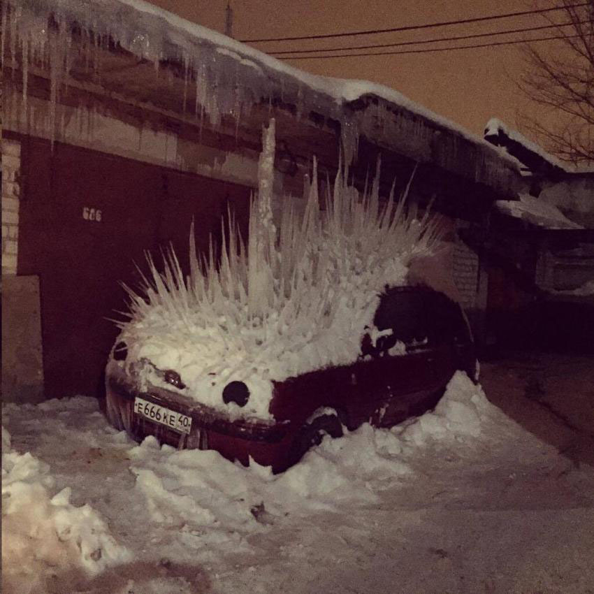 850x850, 134 Kb / авто, сосульки, ёжик, 666