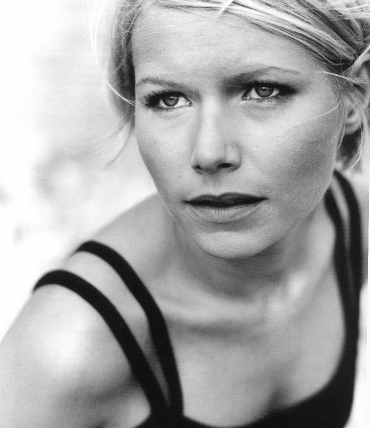723x837, 70 Kb / взор, нина перссон, ч/б, nina persson, cardigans