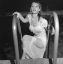 лестница, бассейн, мокрая, жемчуг, серьги, браслет, Vikki Dougan, Викки Дуган, ч/б